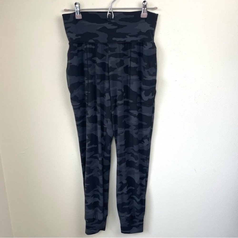Athleta‎ Salutation Camo Jogger Black - Picture 9 of 13